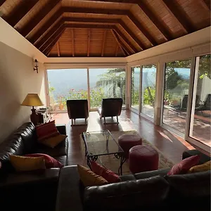  Landhaus Refugio Camelias